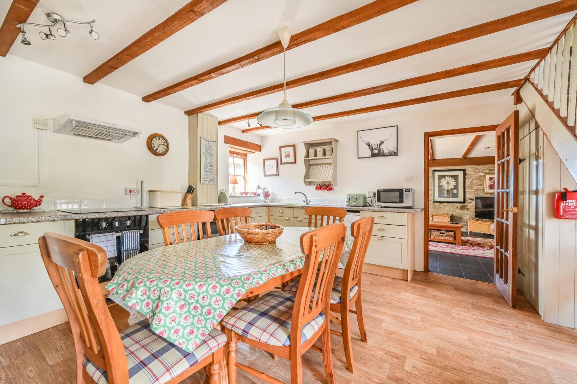 Polean Farm Cottages - With Free Animal Feeding And Pony Rides And Free Access To A Nearby Pool لوي الغرفة الصورة