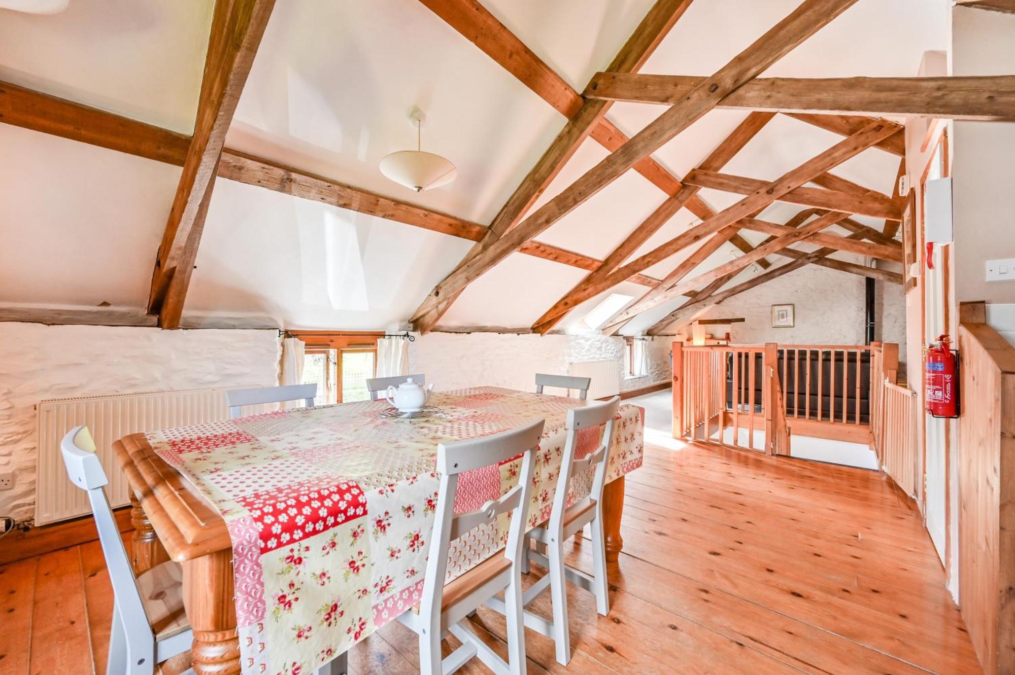 Polean Farm Cottages - With Free Animal Feeding And Pony Rides And Free Access To A Nearby Pool لوي الغرفة الصورة